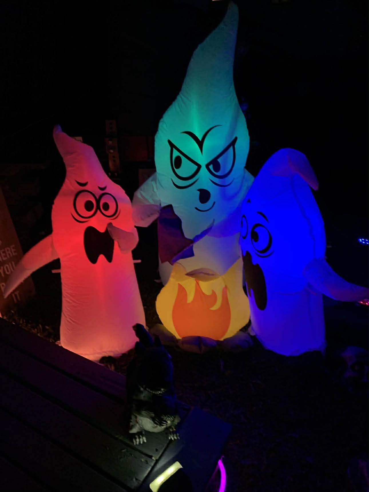Colourful ghosts to welcome you at Halloween at Coy Lake Camping